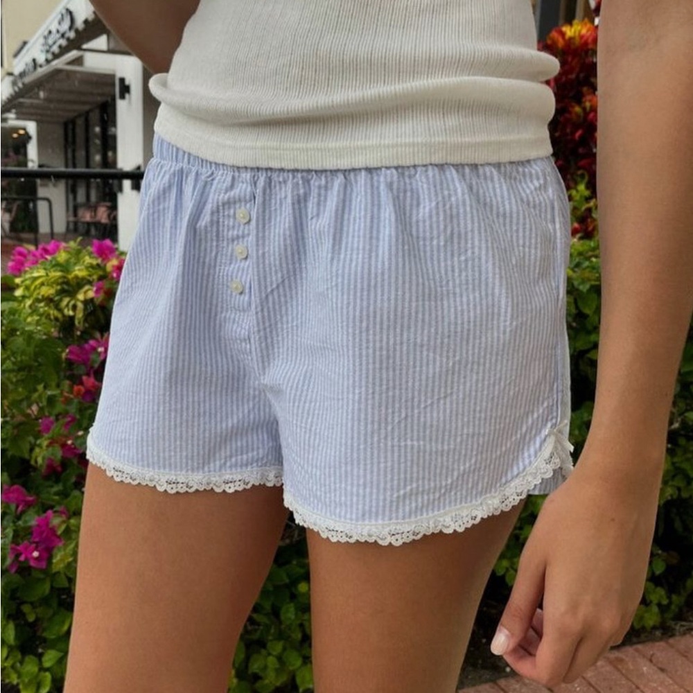Brandy Melville Keira stripped lace boxer shorts